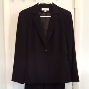 NWT Le Suit
